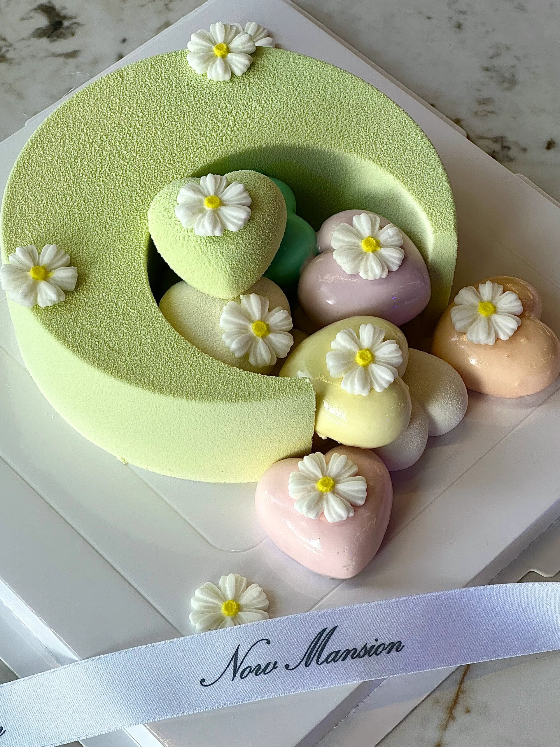 The Ultimate Guide to Whipping Cream: From Mousse to Piping Flowers